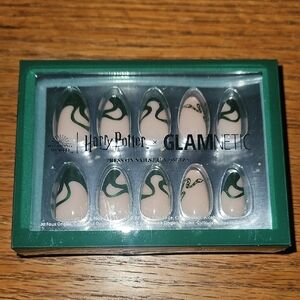 Glamnet8c X Harry Potter Parseltongue Manicure